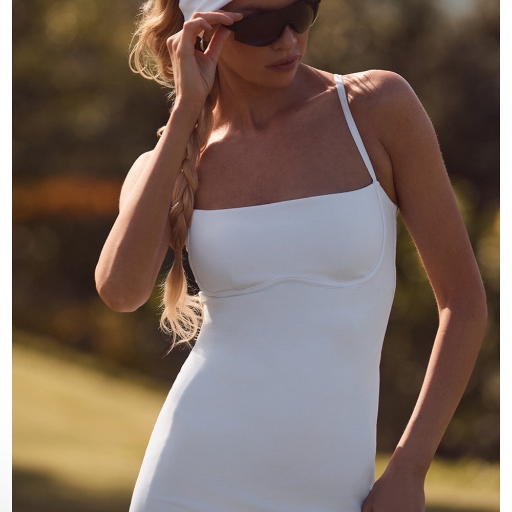 ALO BRANDNEW Airbrush streamlined White Dress